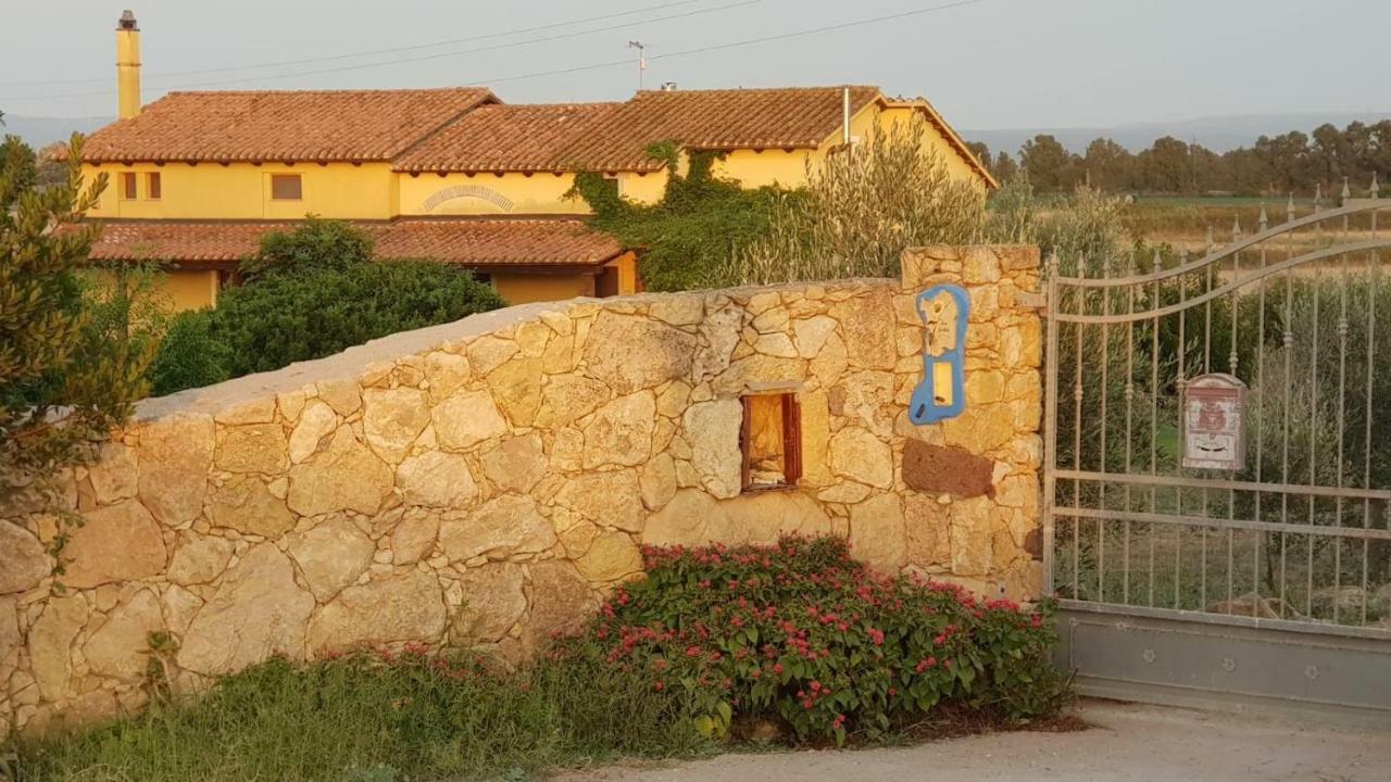 Massama Affittacamere Luti מראה חיצוני תמונה