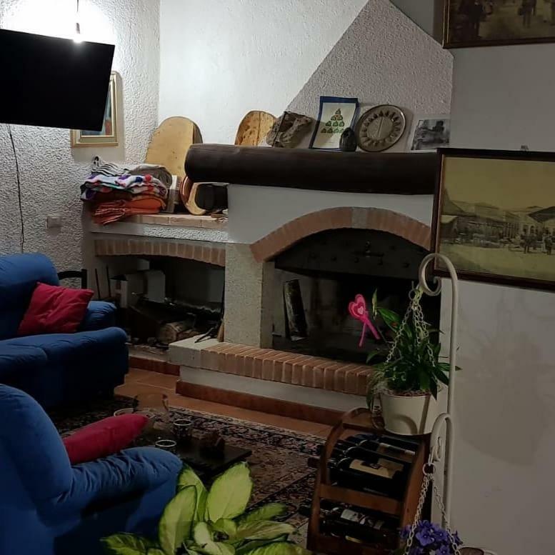Massama Affittacamere Luti מראה חיצוני תמונה